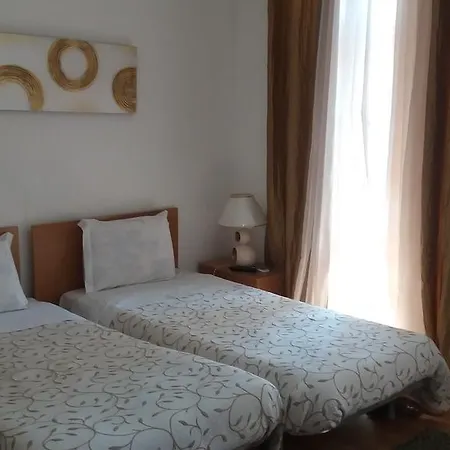 Cesarini Pensjonat Montijo